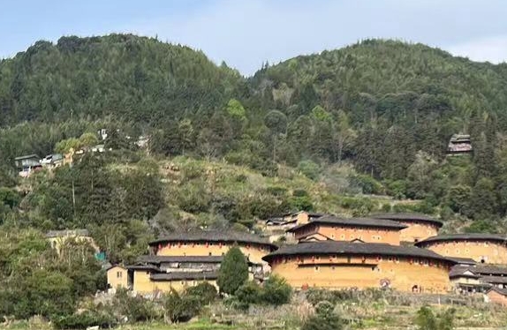 多维度构建个人吸引力：解锁魅力密码