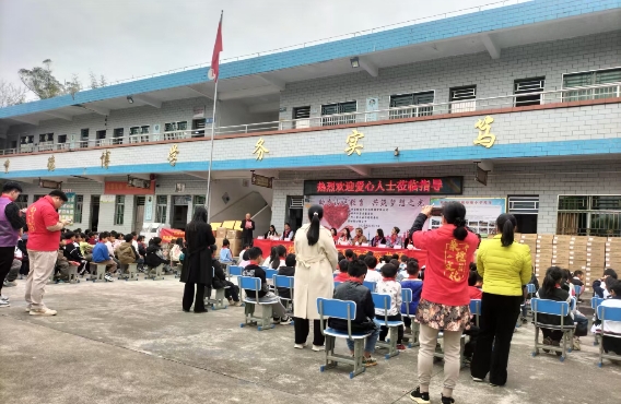 缺爱的人如何重新爱自己？