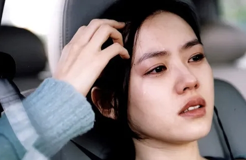 快速忘记一个人最好的方法，绝不是删除拉黑！