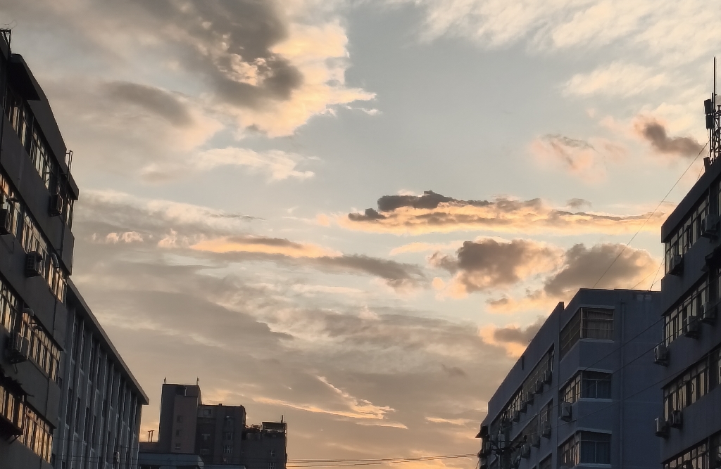 中年人人的婚姻离与不离（三）