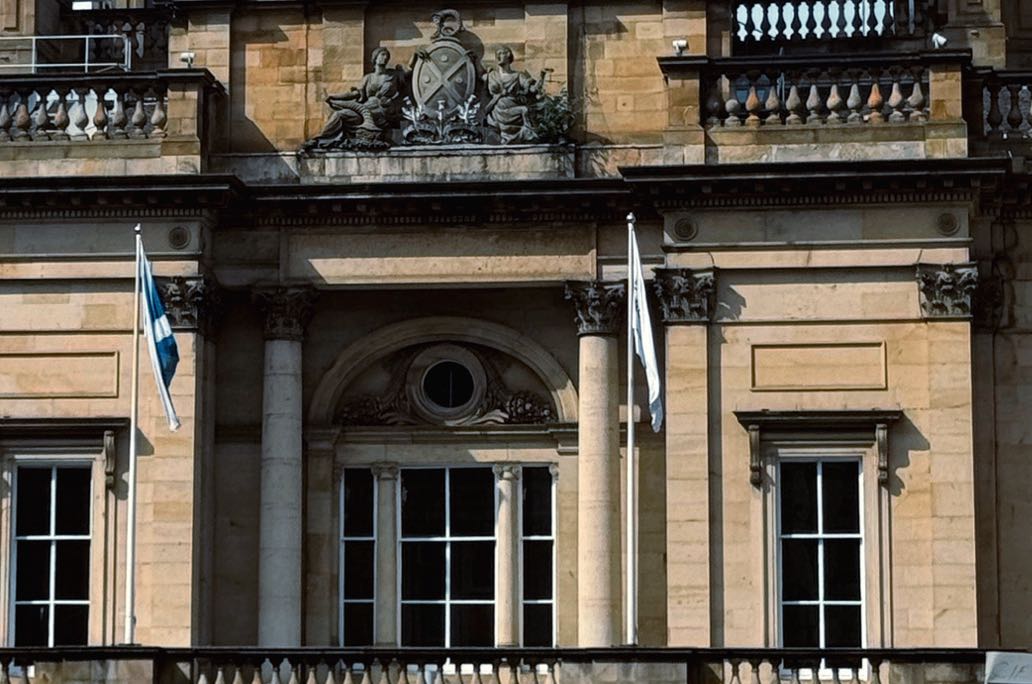 三步拆解法：解开执念的心理结