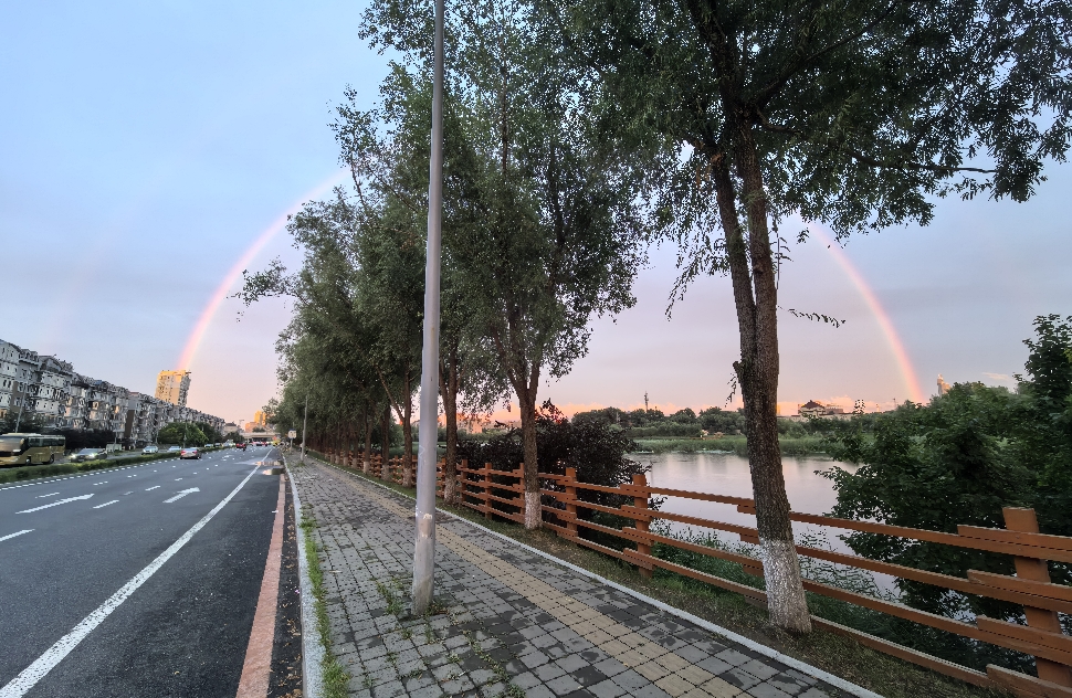 恋爱中的自我扩展与成长动力