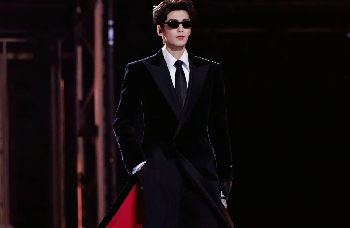 🏗️ 关系的“承重墙”与“软装潢”：在中年危机中加固核心