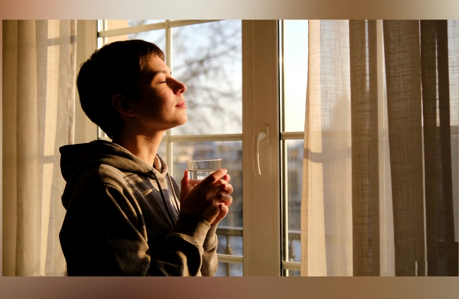 当生活像一团乱麻时，理清的第一步不是“用力”