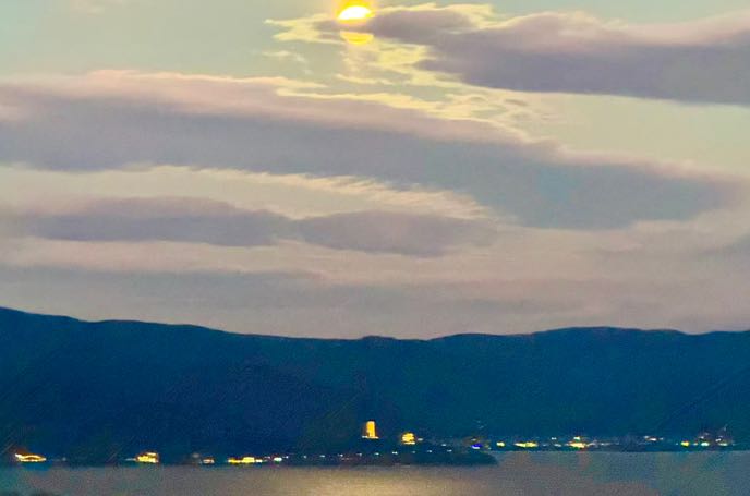 你以为的“不爱了”，其实是亲密关系进入了“沉默期”