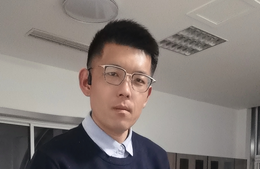 🎭 当“靠近”与“逃离”同时发生：理解中年关系的矛盾心理