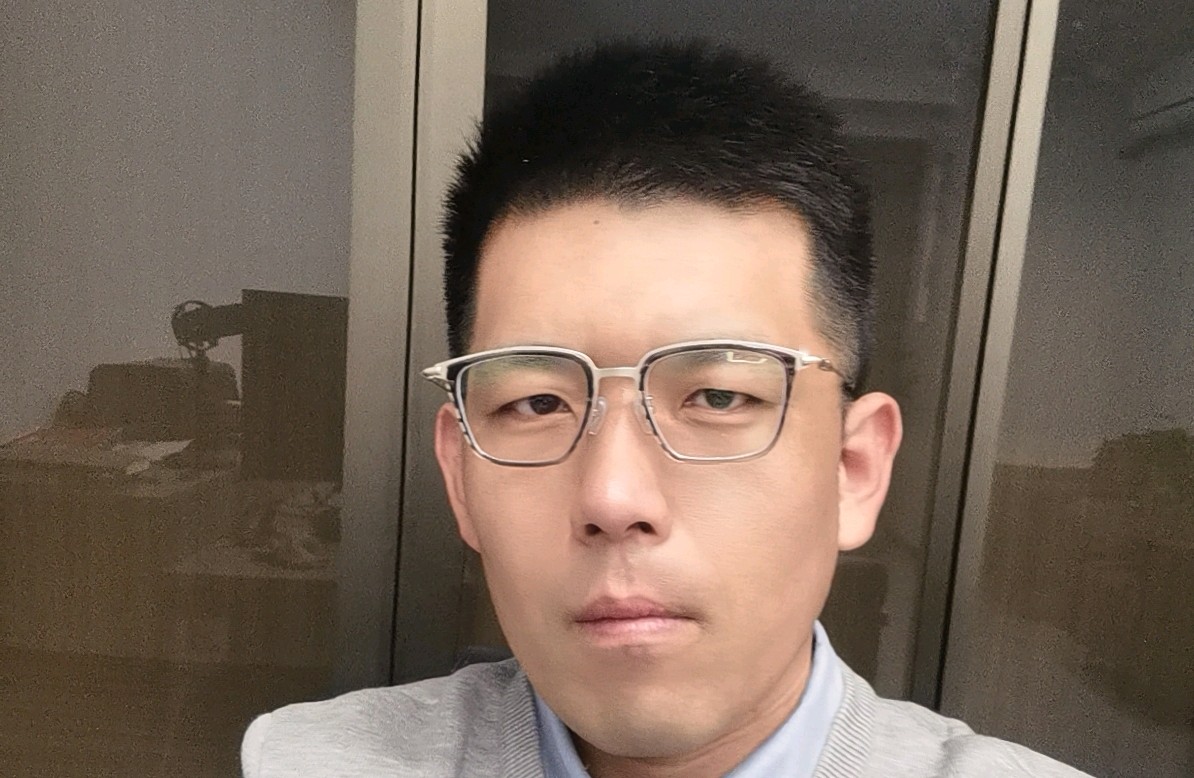 📚 情感档案管理术：为过去的故事贴上正确标签