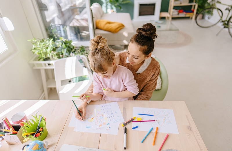 孩子“不听话”，其实是在喊“我需要你”👶