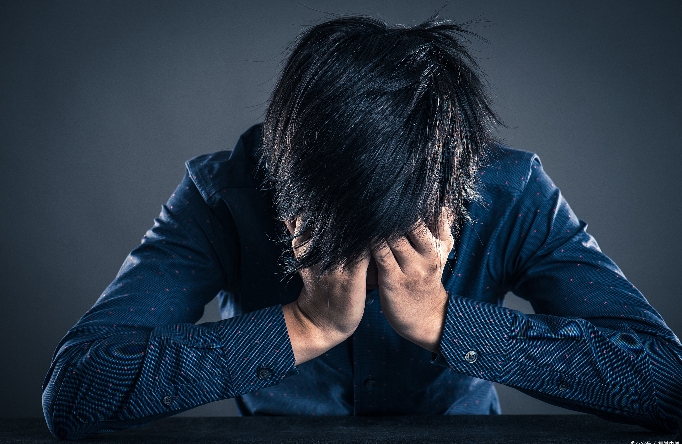 《和自卑握手言和：把“我不行”换成“我可以试试”》