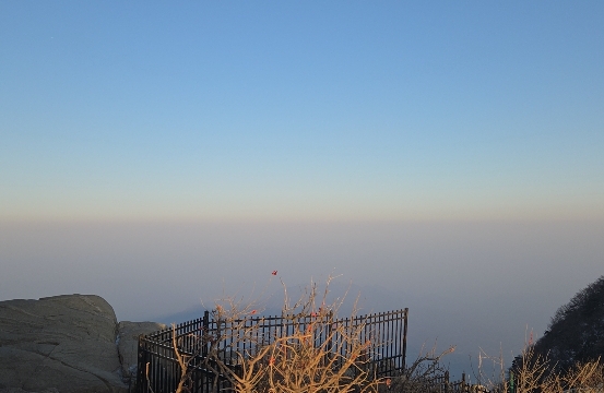 职场层级差异：底层拼努力，中层拼管理，高层拼格局