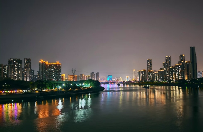 让对方感受到真正、彻底的喜欢：不是用力讨好，而是用心看见